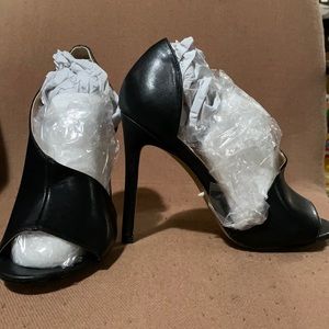 Stylish peep toe heels